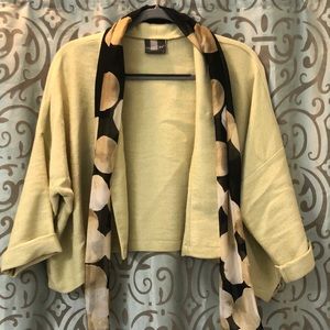 **Pardon Crop blazer (scarf not included)